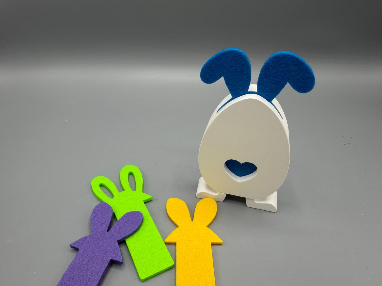 Oster Deko Hasen-Ei mit Herz – Ohrenfarbe wählbar