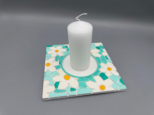 Kerzenteller zum Selbstbemalen – DIY Kerzenuntersetzer mit Blumenmotiv